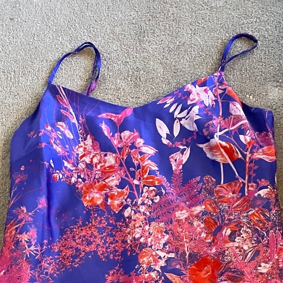 Floral silk dress - Picture 2 of 3